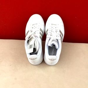 Adidas Women’s Cloudfoam Comfort Sneakers